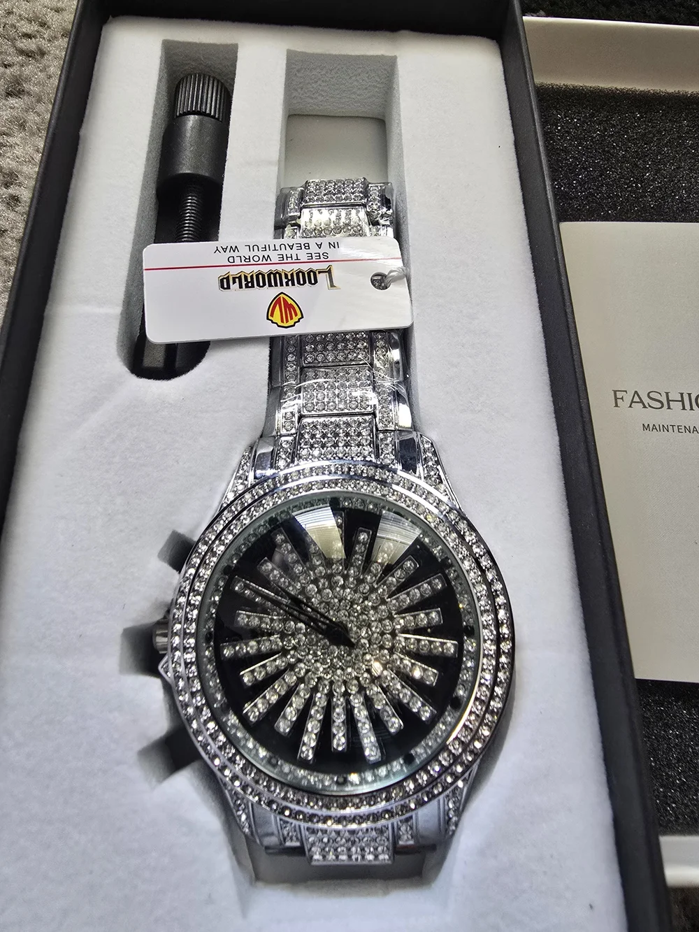 Luxury Silver Crystal Men's Watch - Unbranded